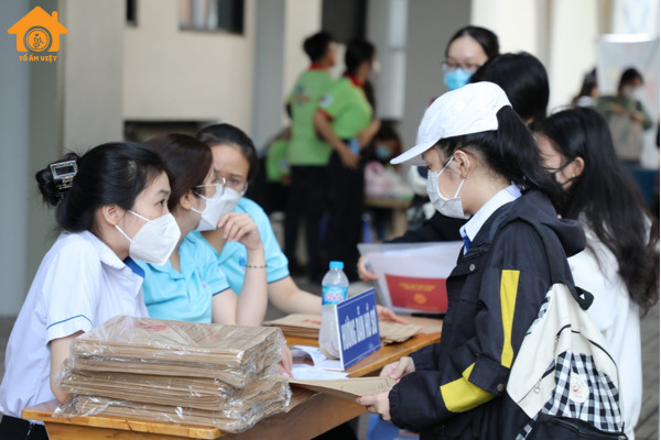 hồ sơ nhập học gồm những gì